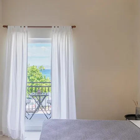 Kamini Appartement Kávos