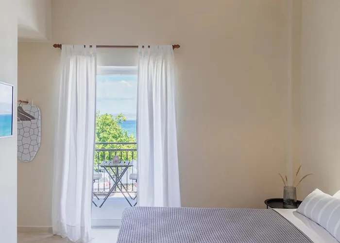 Kamini Apartament Kávos